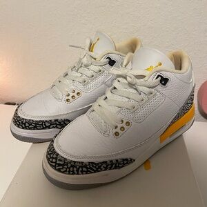 Jordan 3 (Laser Orange)